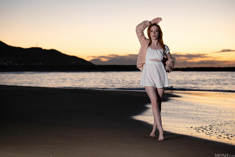 Евгения, 22 года, 0 размер груди